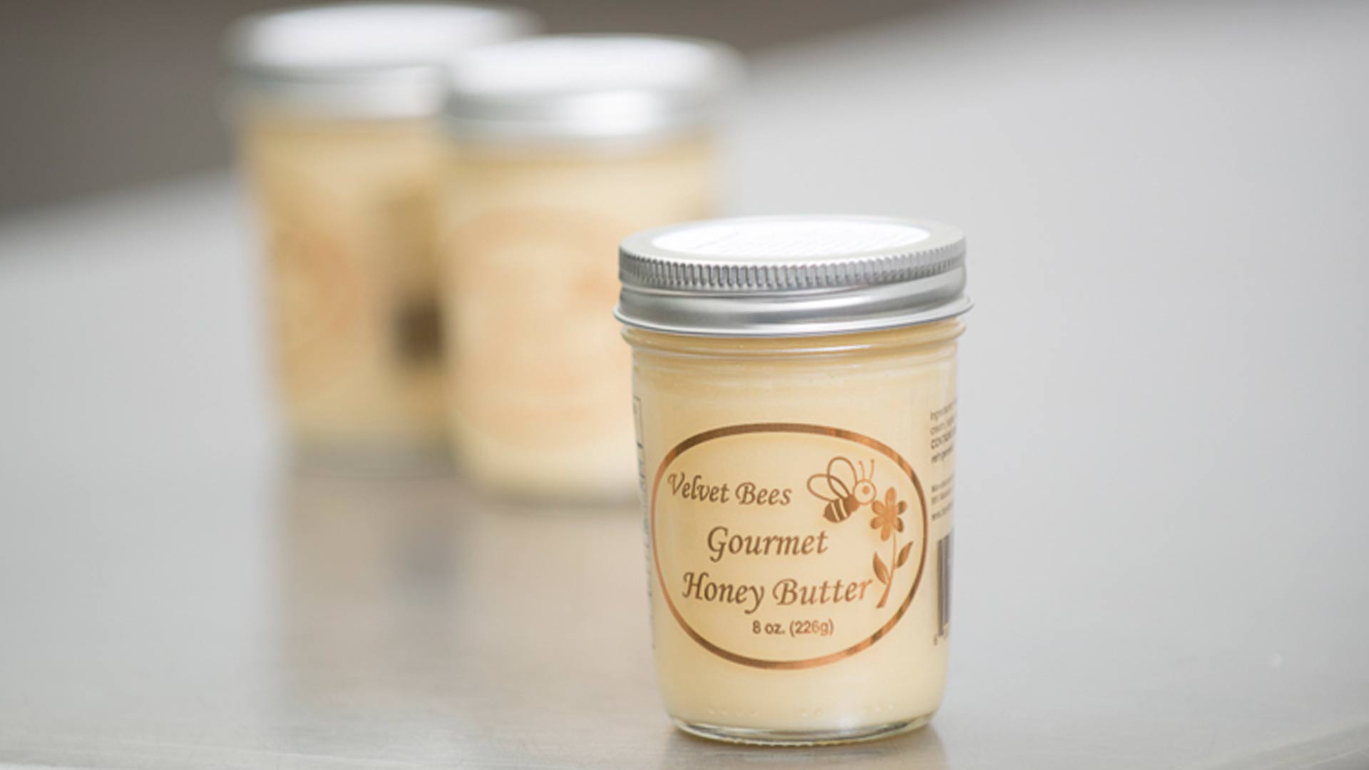 velvet bees honey in jar